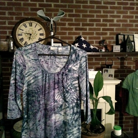 Chico Top Size0 Blue Lavendar Green Swirled  Top - Picture 5 of 7